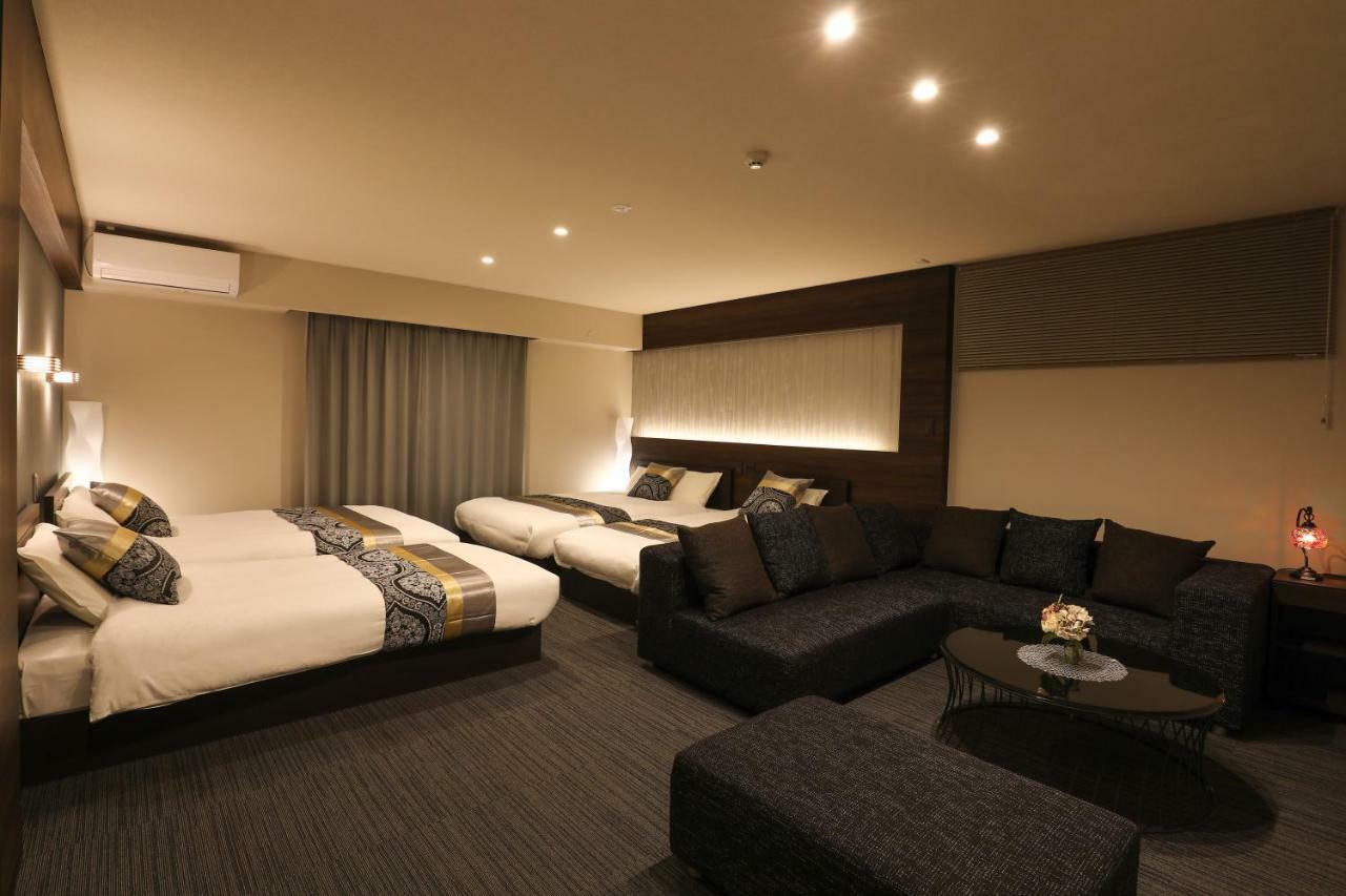 Grand Base Hakata Aparthotel Fukuoka  Exterior foto